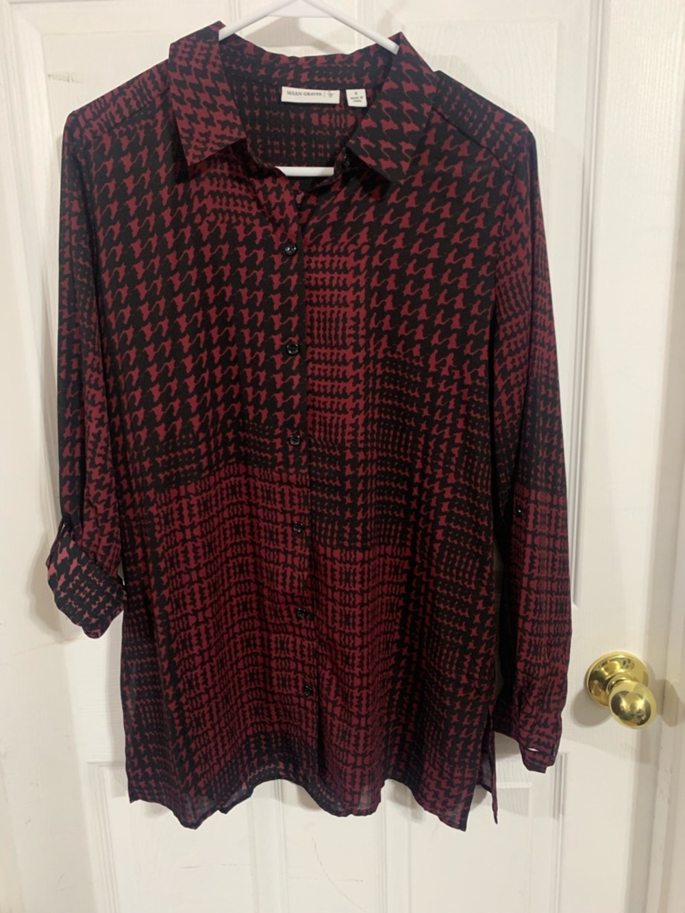 Susan Graver Burgundy and Black Houndstooth Print Blouse